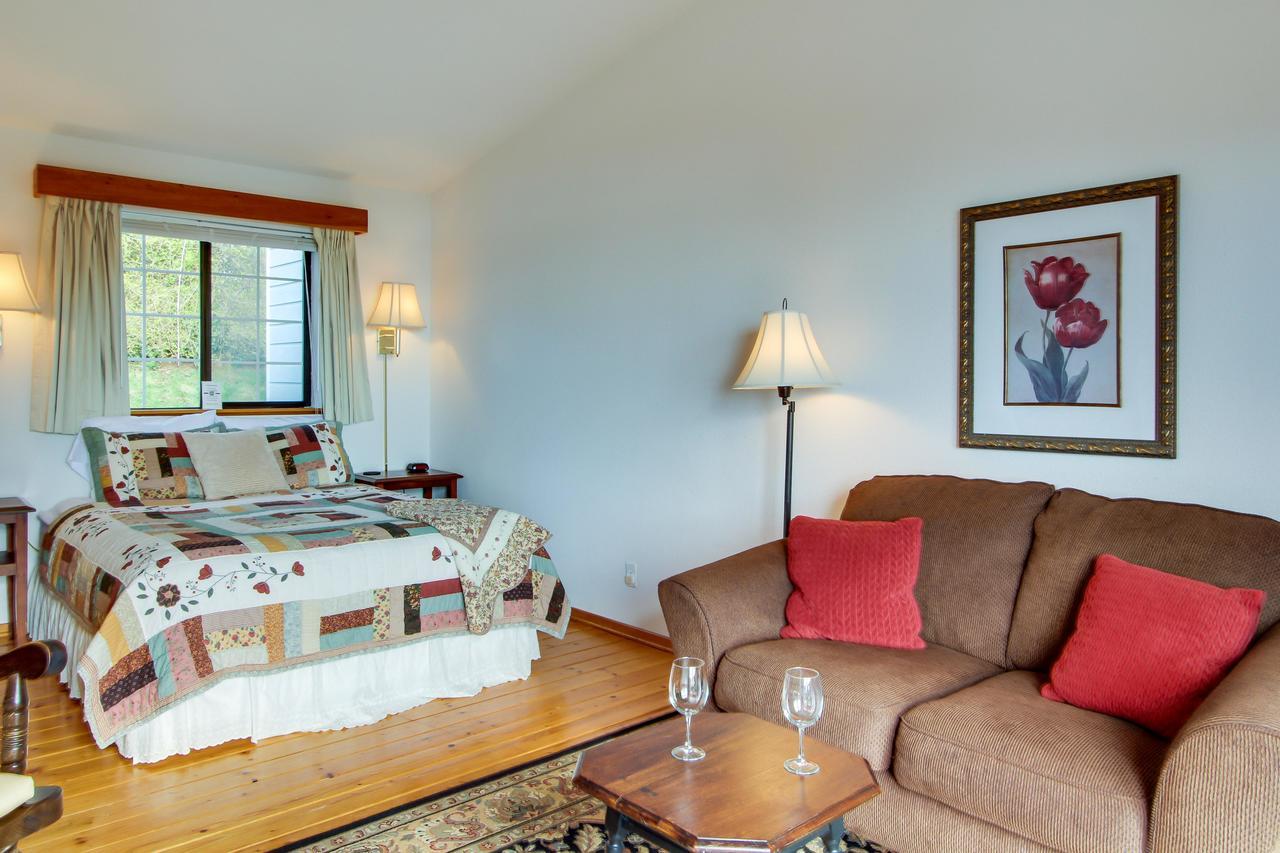 Ocean Cove Inn ياتشاتس المظهر الخارجي الصورة